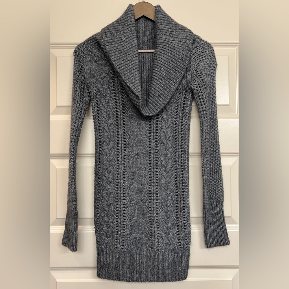 Club Monaco Gray Wool Cable Knit Cowl Neck Sweater S Long Sleeve